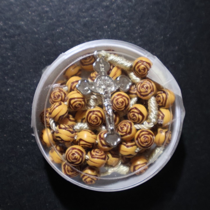 Wooden Rose Rosary - Image 2