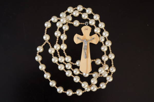 Cream Light Wood Rosary