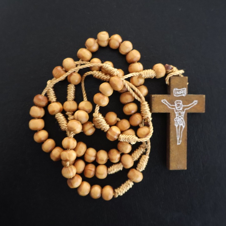 Wood Rosary – Santhom Global